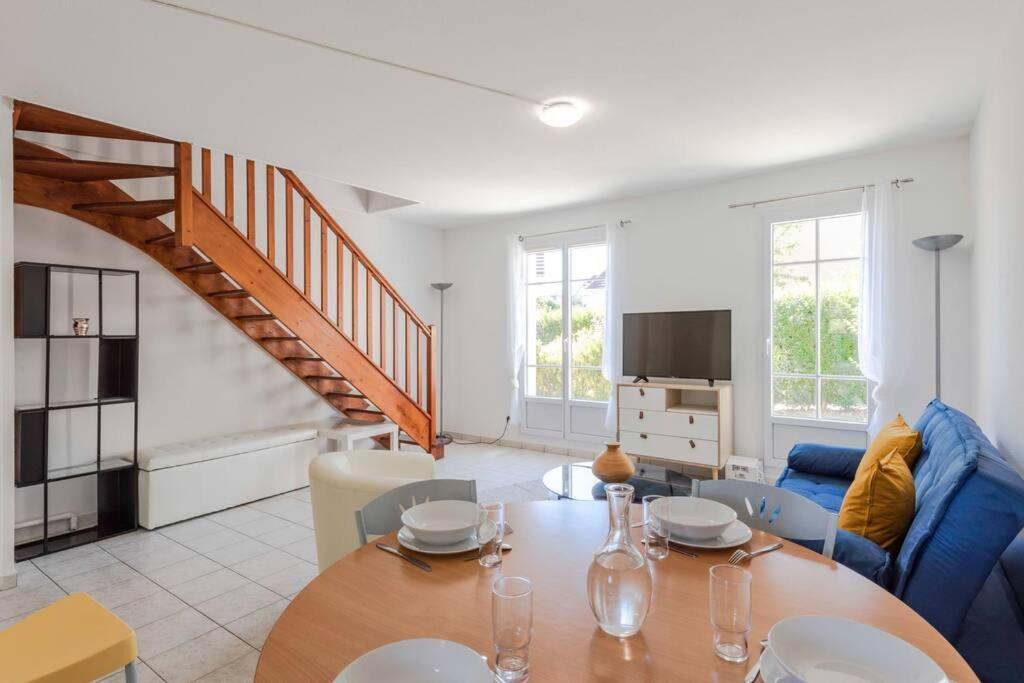 Guest House III Magny-le-Hongre Exterior foto