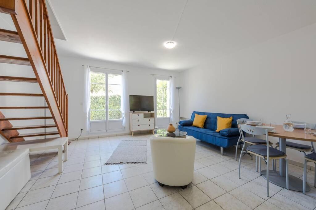 Guest House III Magny-le-Hongre Exterior foto
